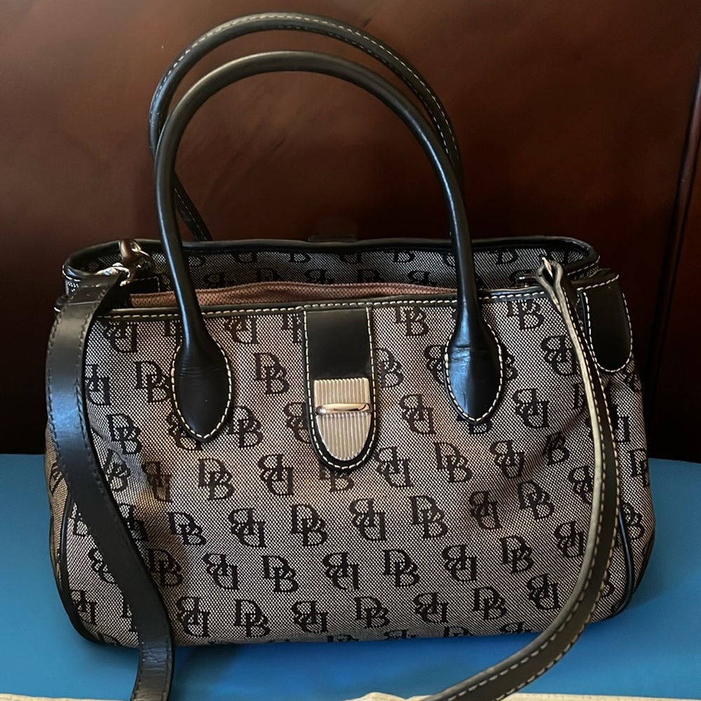 Dooney & Bourke Handbag
